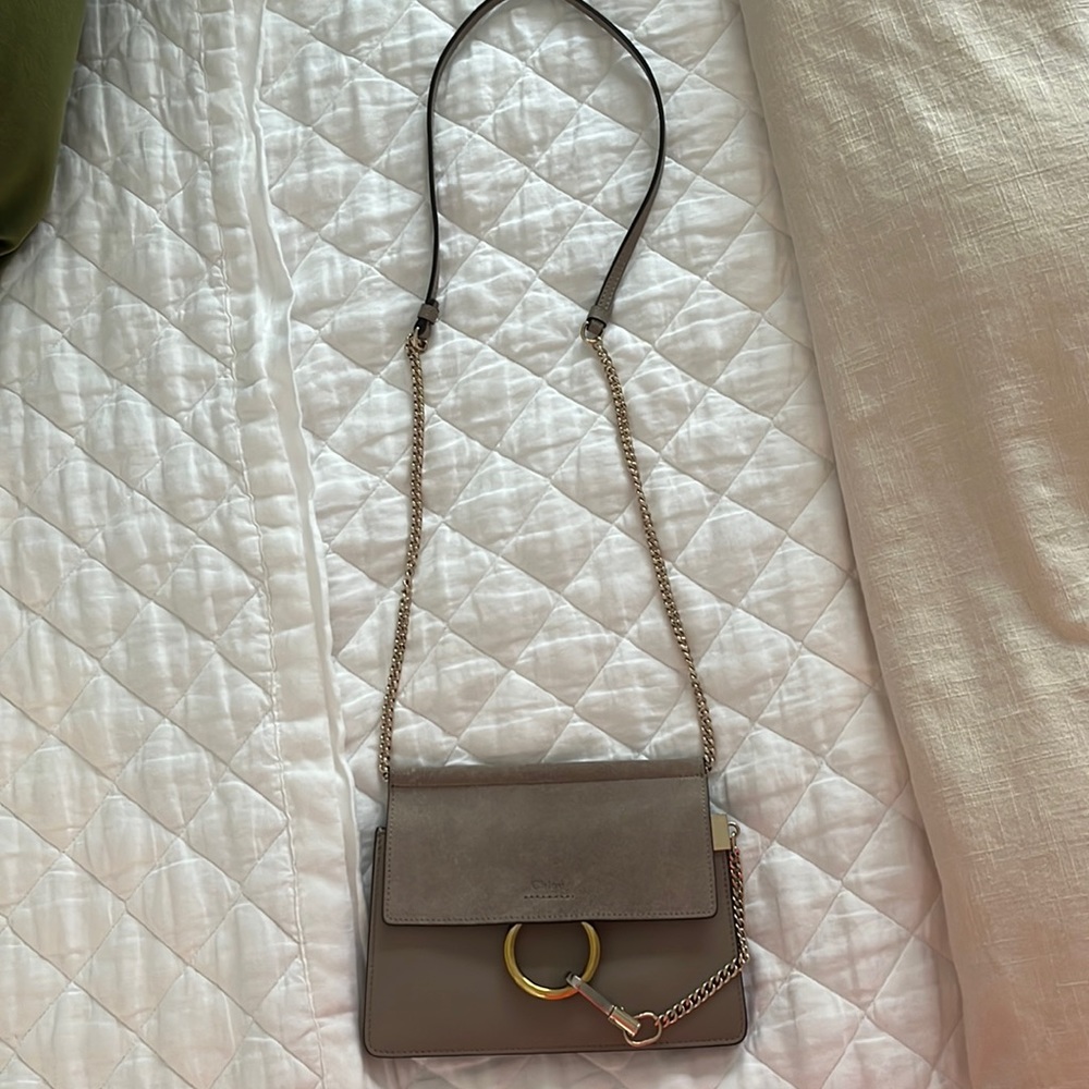Chloe faye small crossbody- taupe